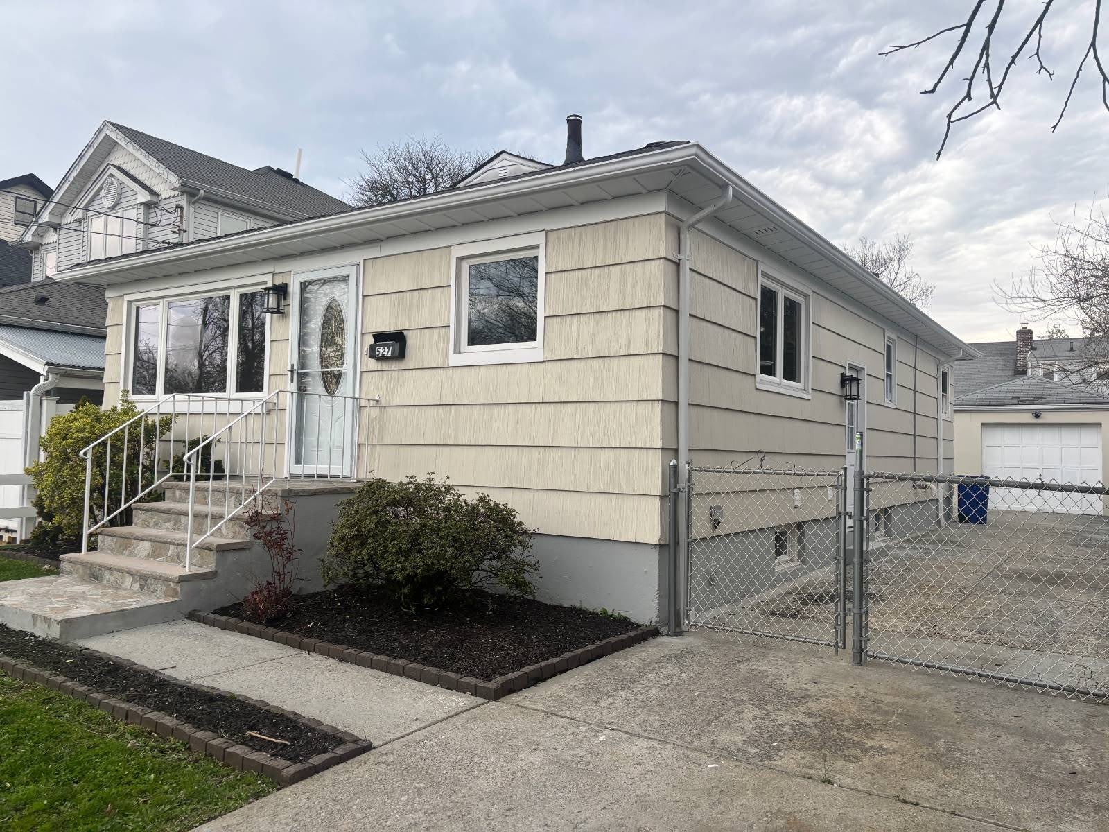 527 Willowbrook Road – photo 3