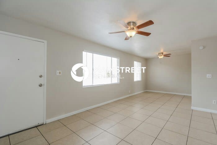 6122 East Sylvane Street – photo 4