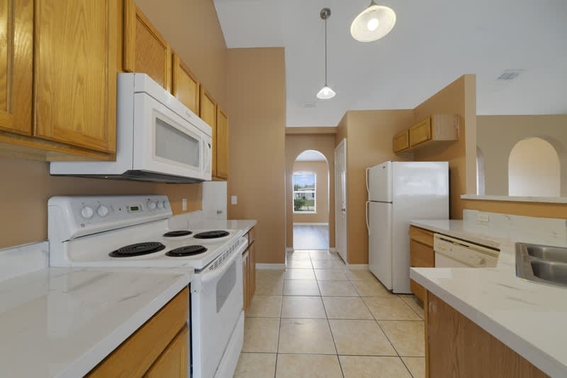 1907 Manatee Dr – photo 4