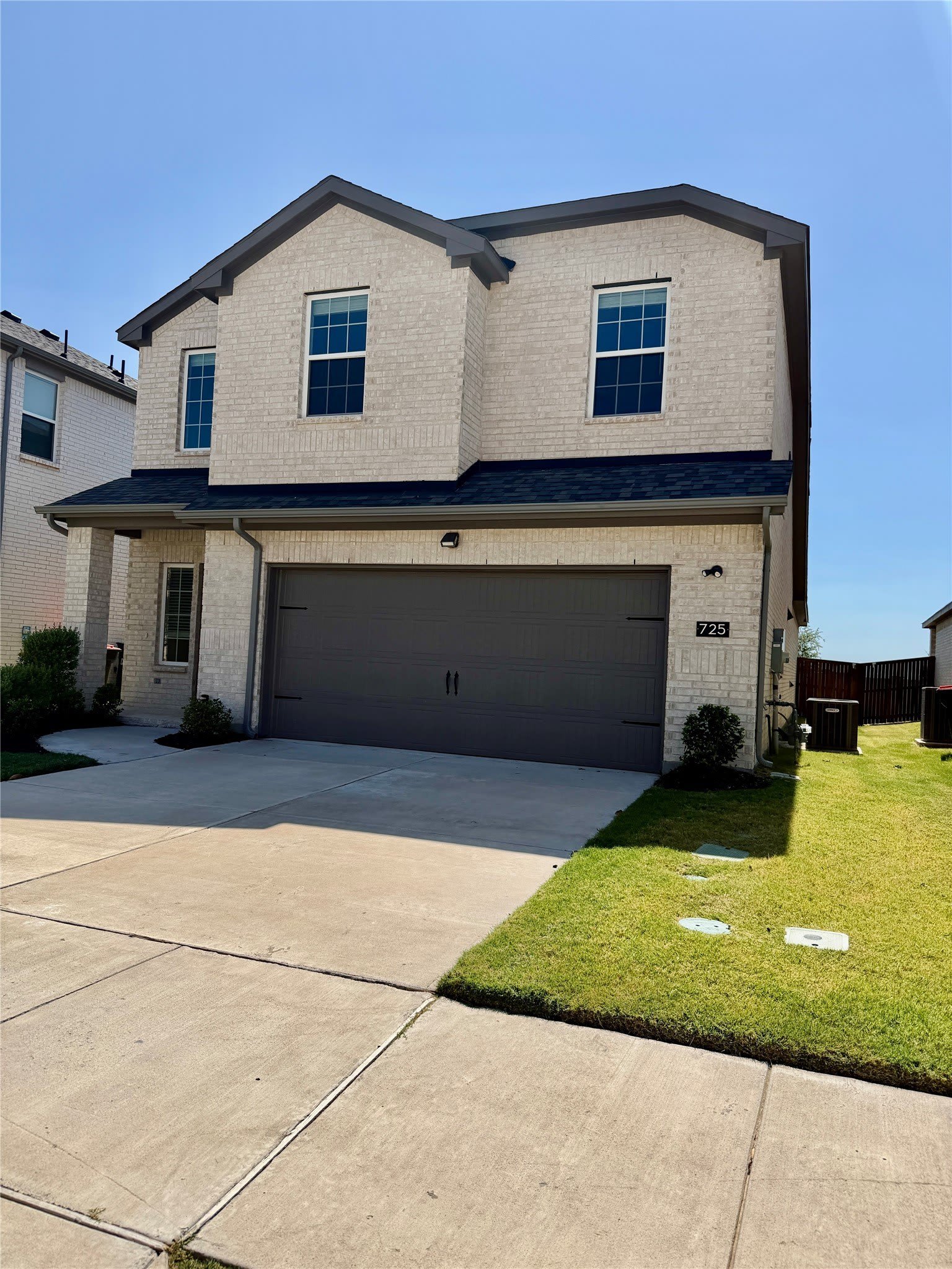 725 Santa Lucia Drive – photo 2