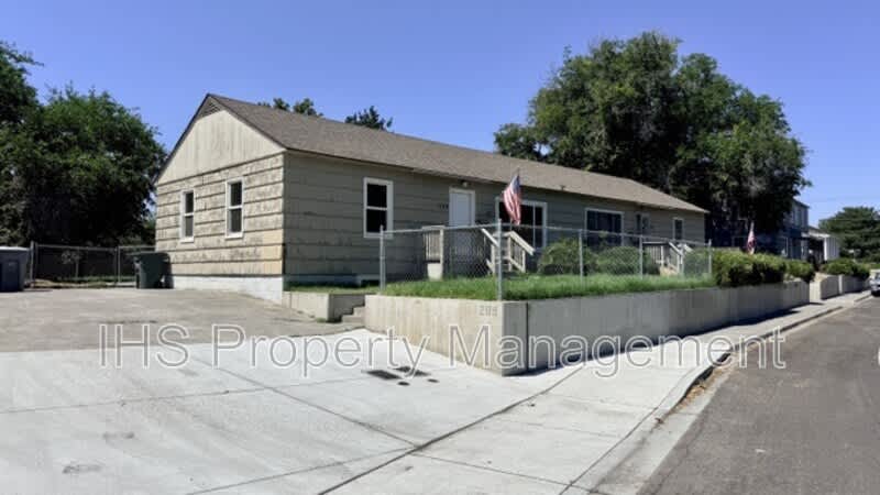 1209 Stevens Dr. – photo 1