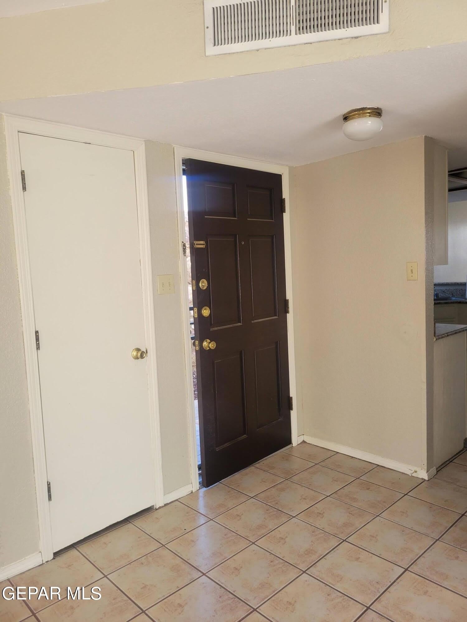 3200 Mountain Ridge Drive – photo 3
