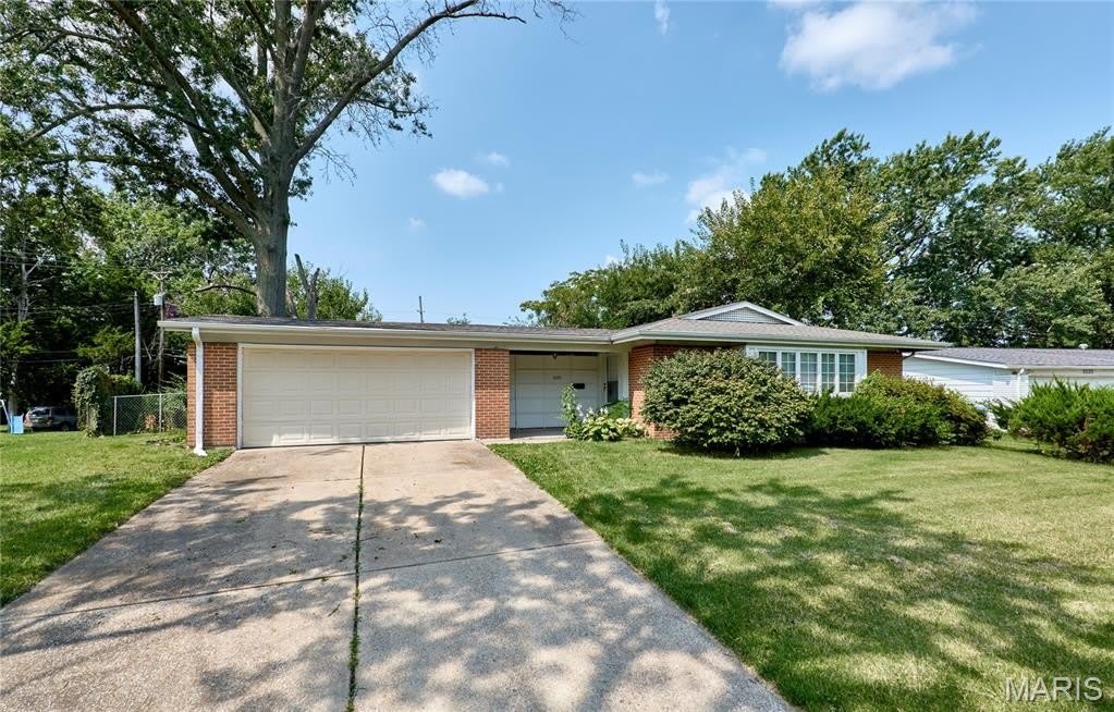 1495 Tremont Drive – photo 2