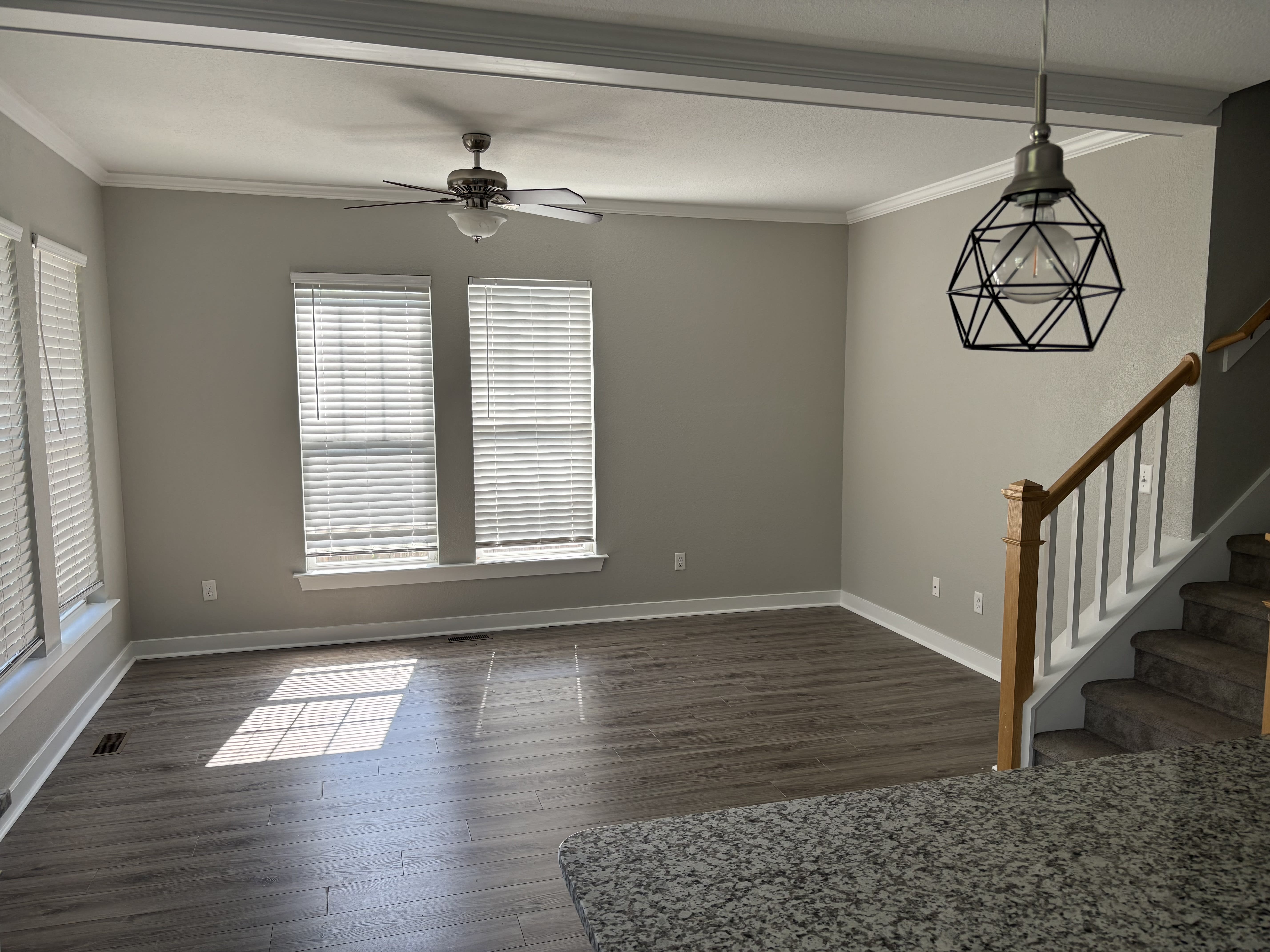 9288 Buckman Avenue – photo 3