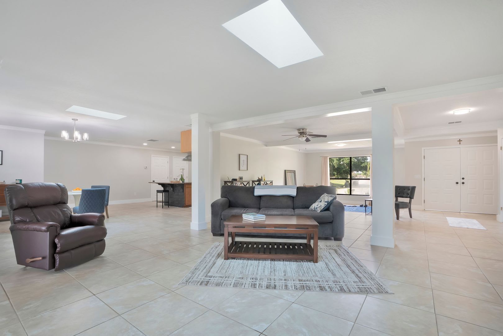 Spacious 3bed 2bath in Wedgefield! – photo 5