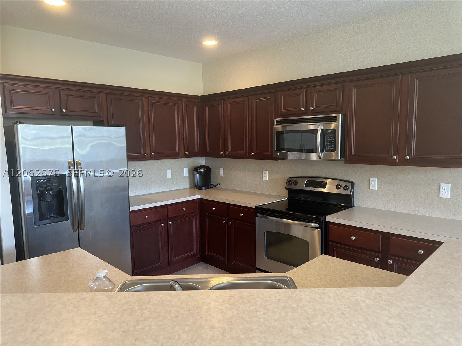 1015 NE 208th St – photo 1