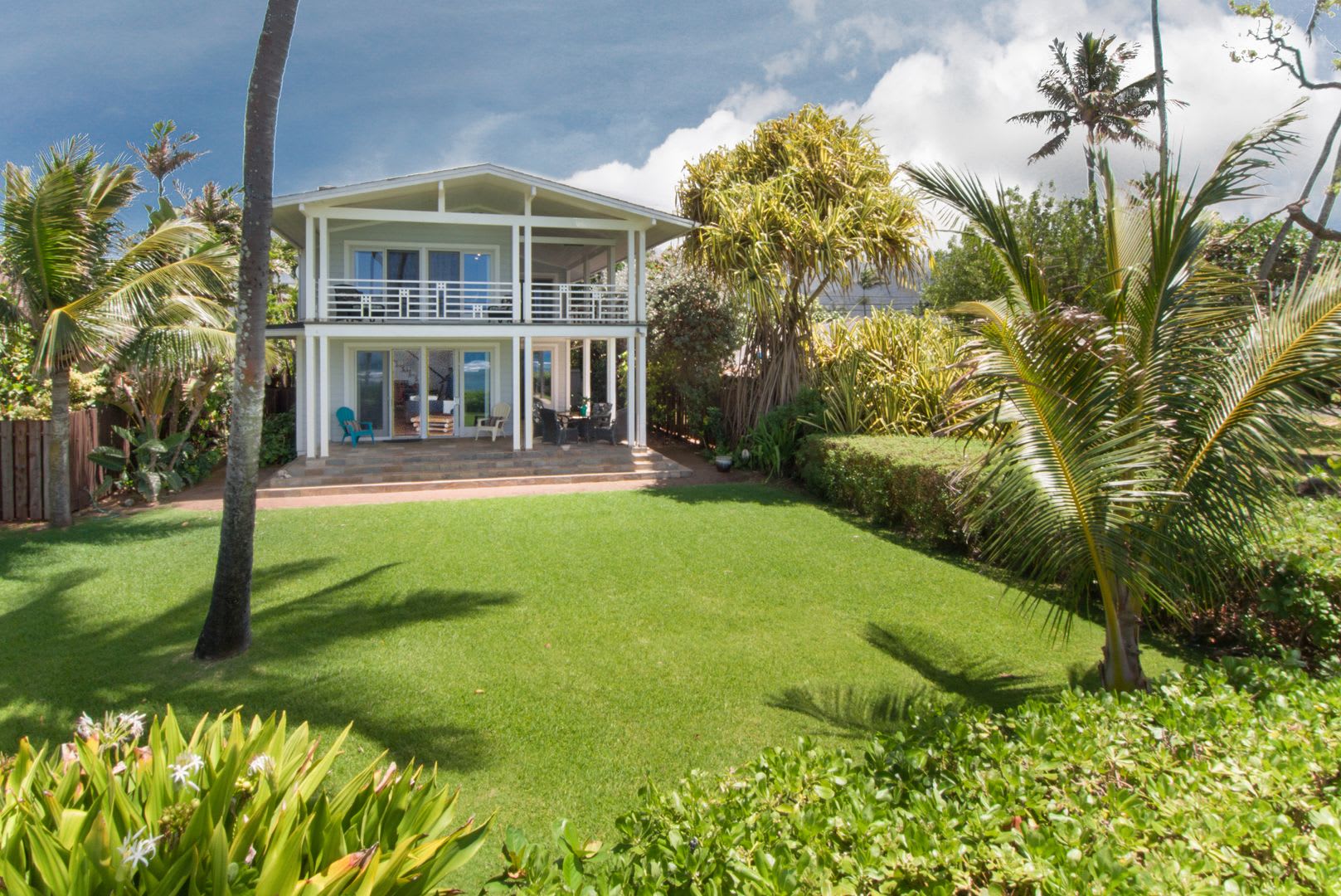Hawaii Life Presents Modern Mokuleia Beachfront Luxury 4 bedroom 3 Bath – photo 2