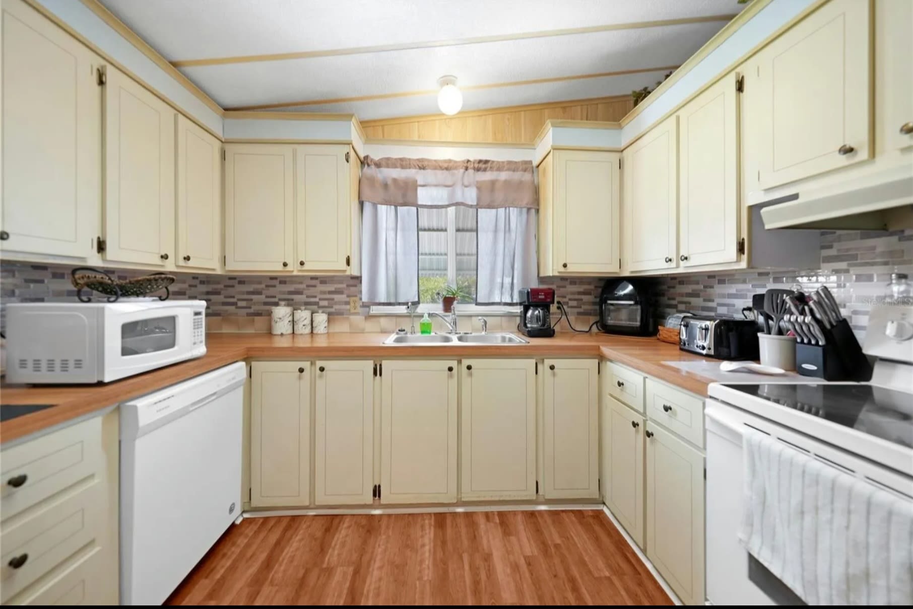 11291 Grapefruit Lane – photo 1