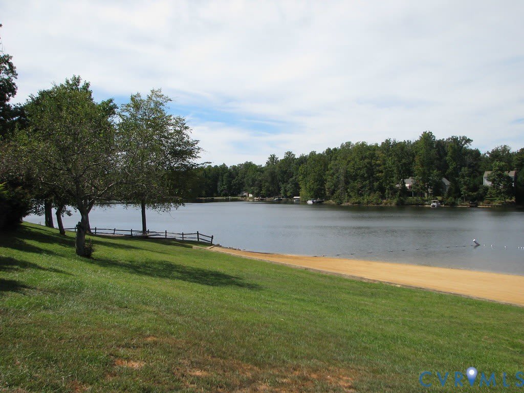 285 Devon Drive – photo 3