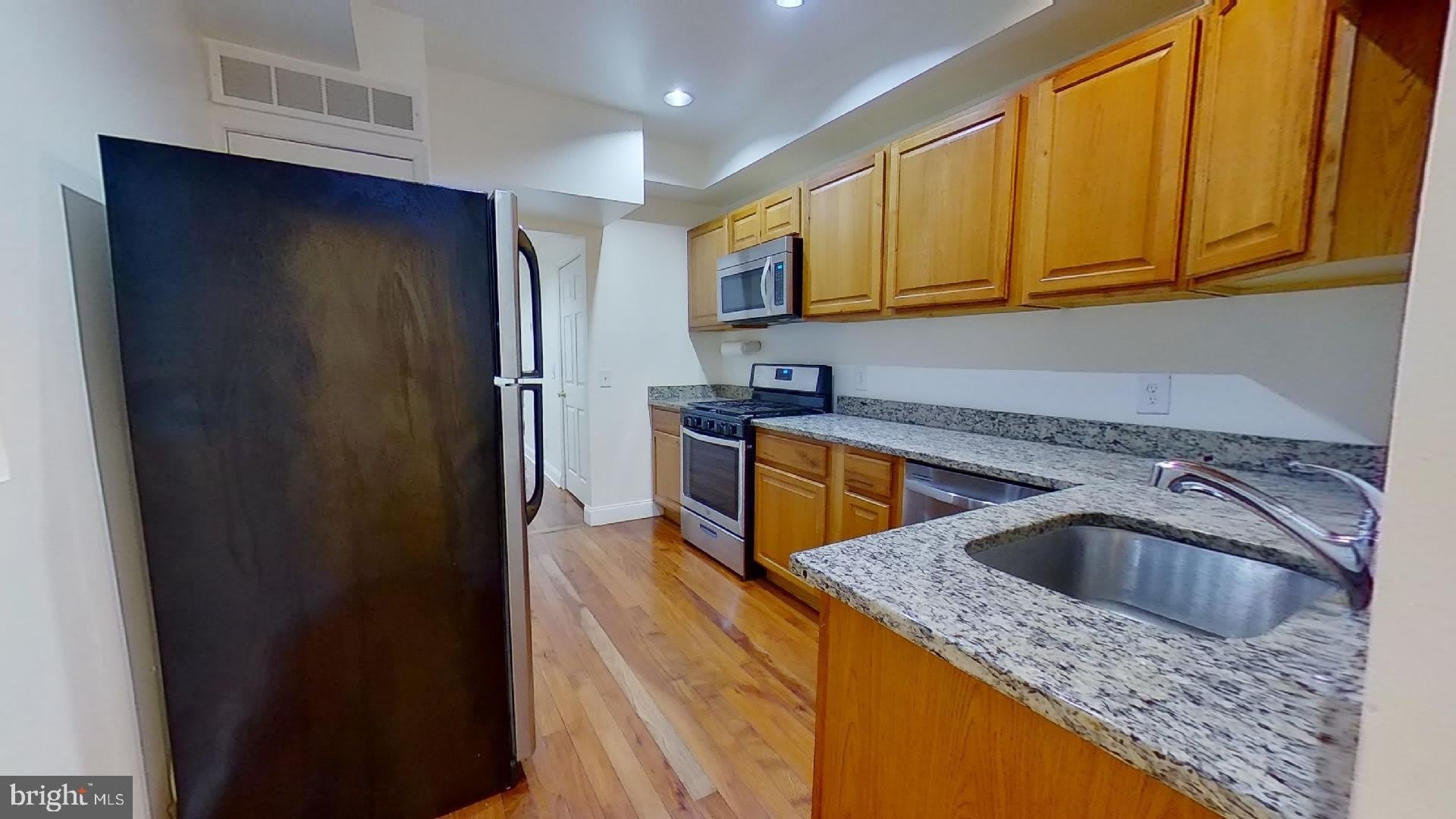 412 S EATON Street – photo 2