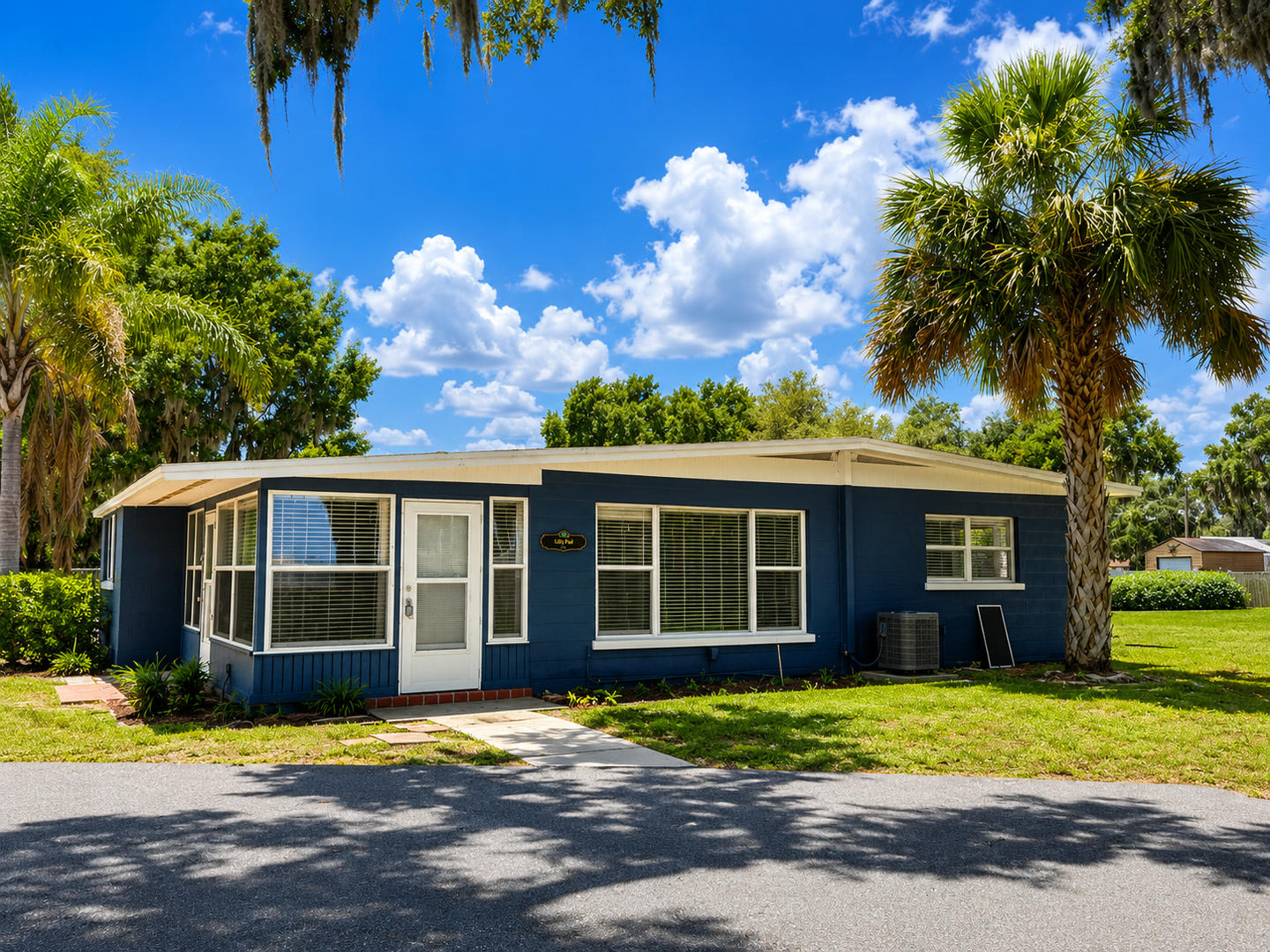3 bedroom 2 bathroom – photo 1