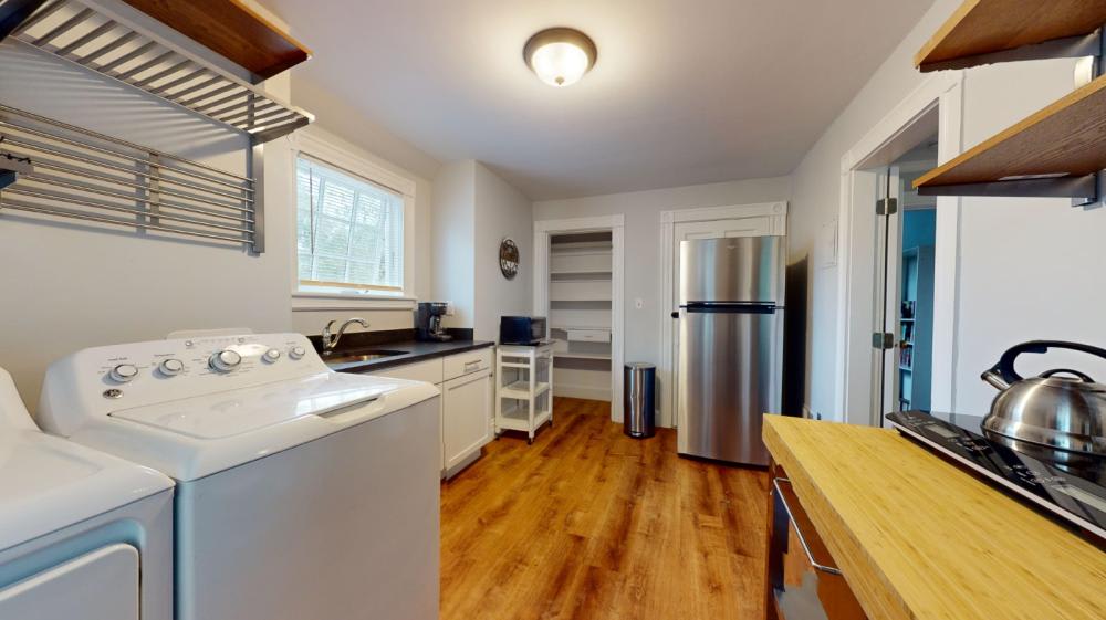 16 Linder Terrace – photo 3