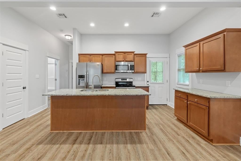 707 Division Street B – photo 5