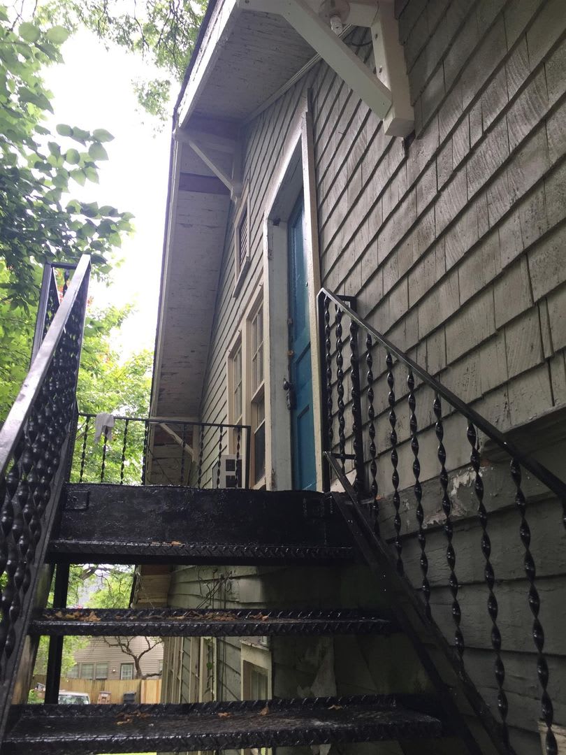 Studio Apt. for lease in the Belmont/Hillsboro area! – photo 2