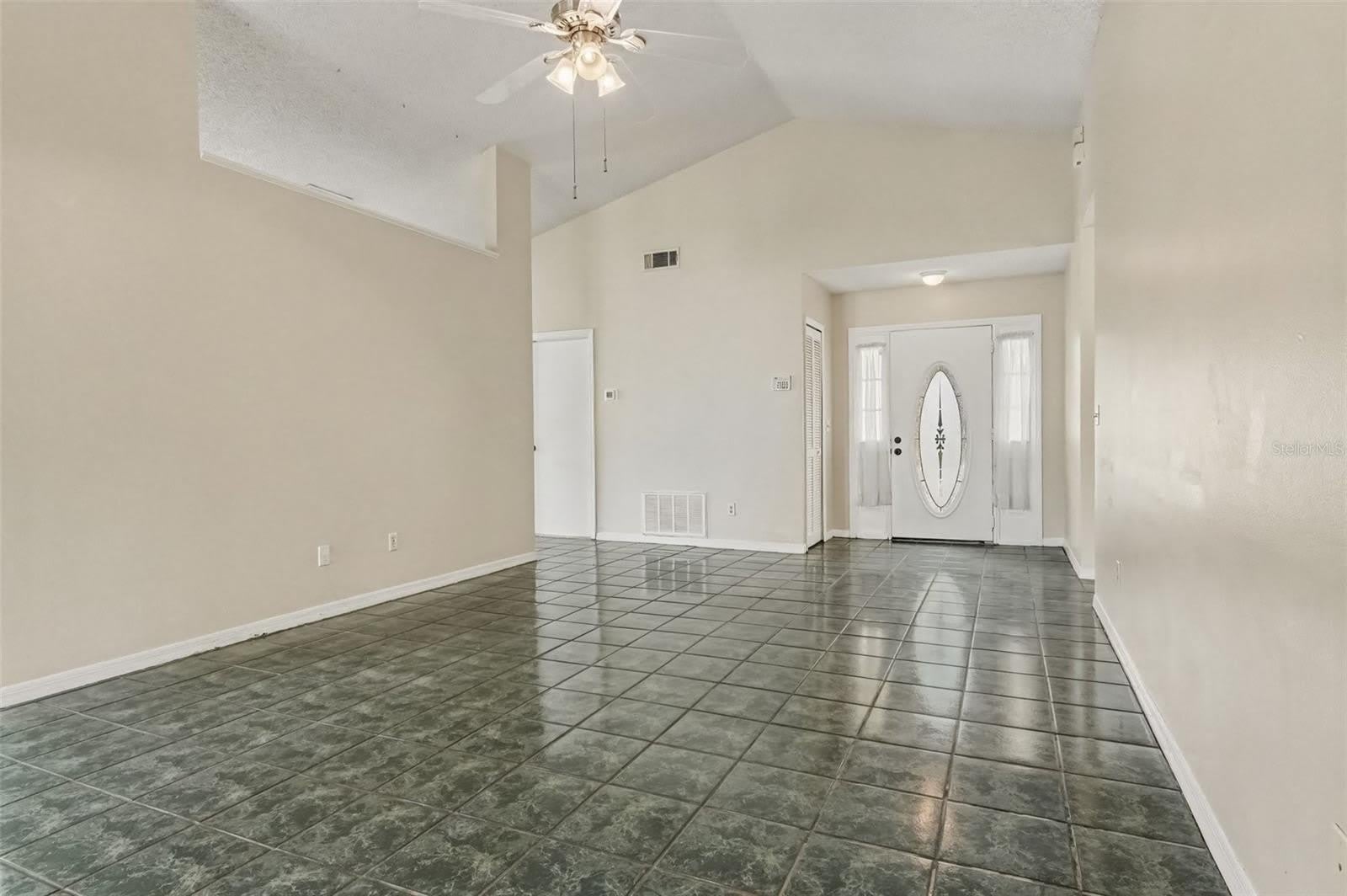 1061 MANIGAN Avenue – photo 2