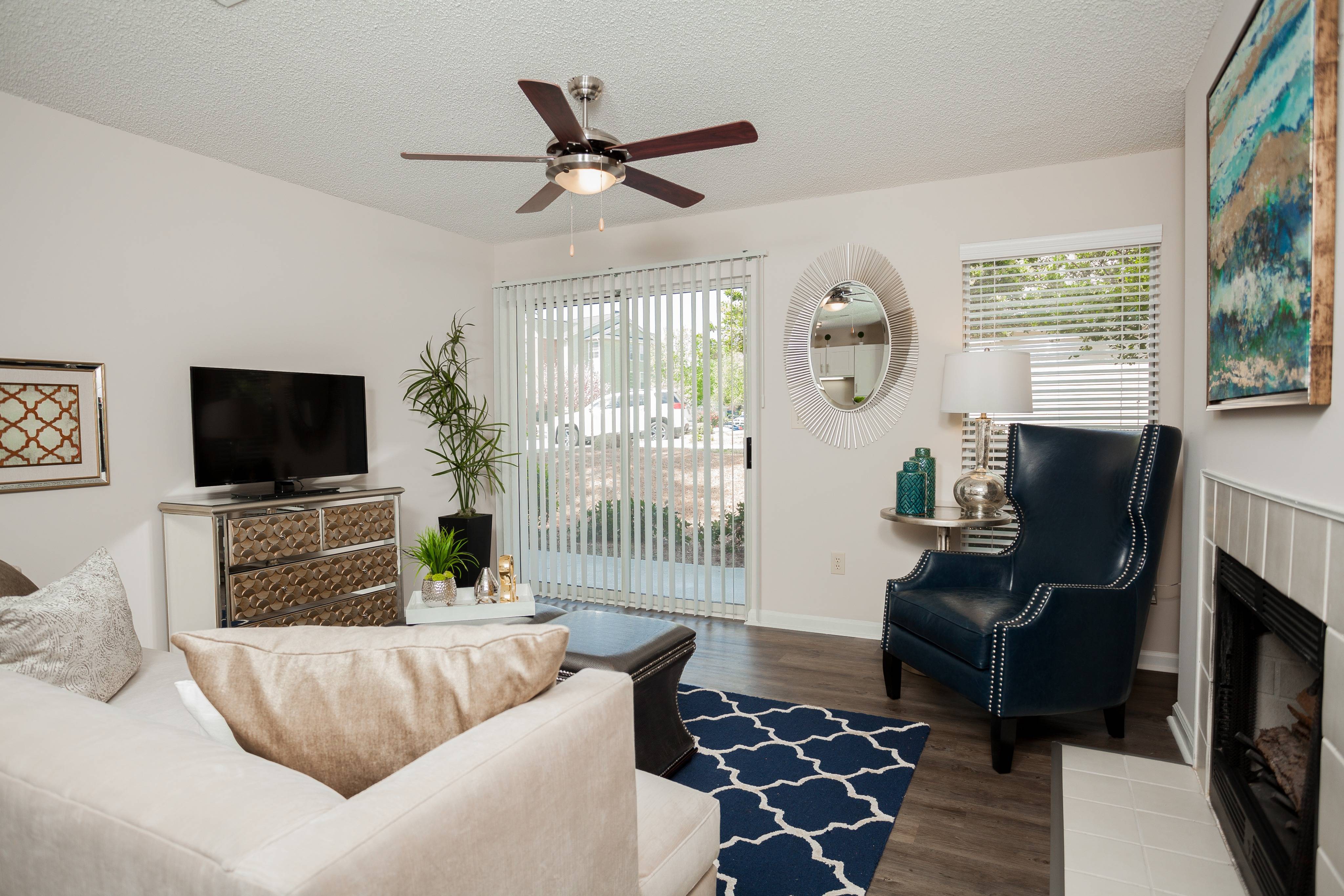 Arbors at Brookfield Apartments – photo 5