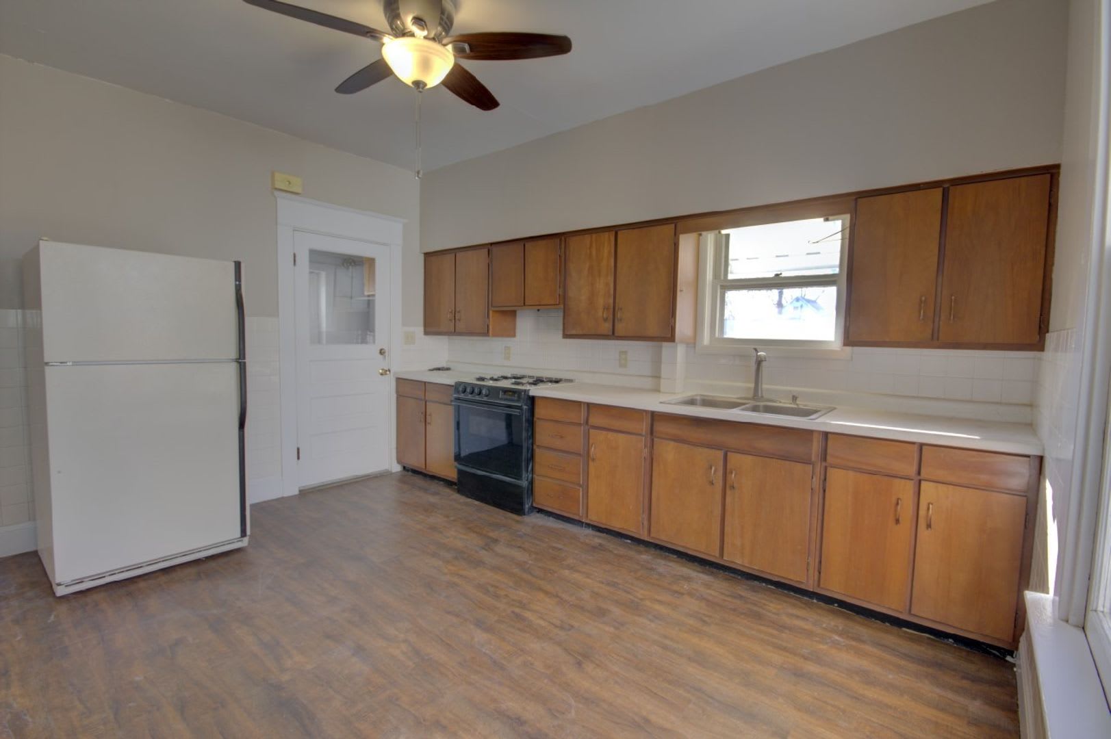 3 bedroom home – photo 2