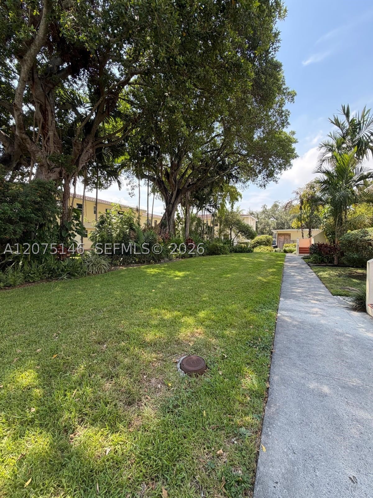 736 NE 92nd St – photo 1