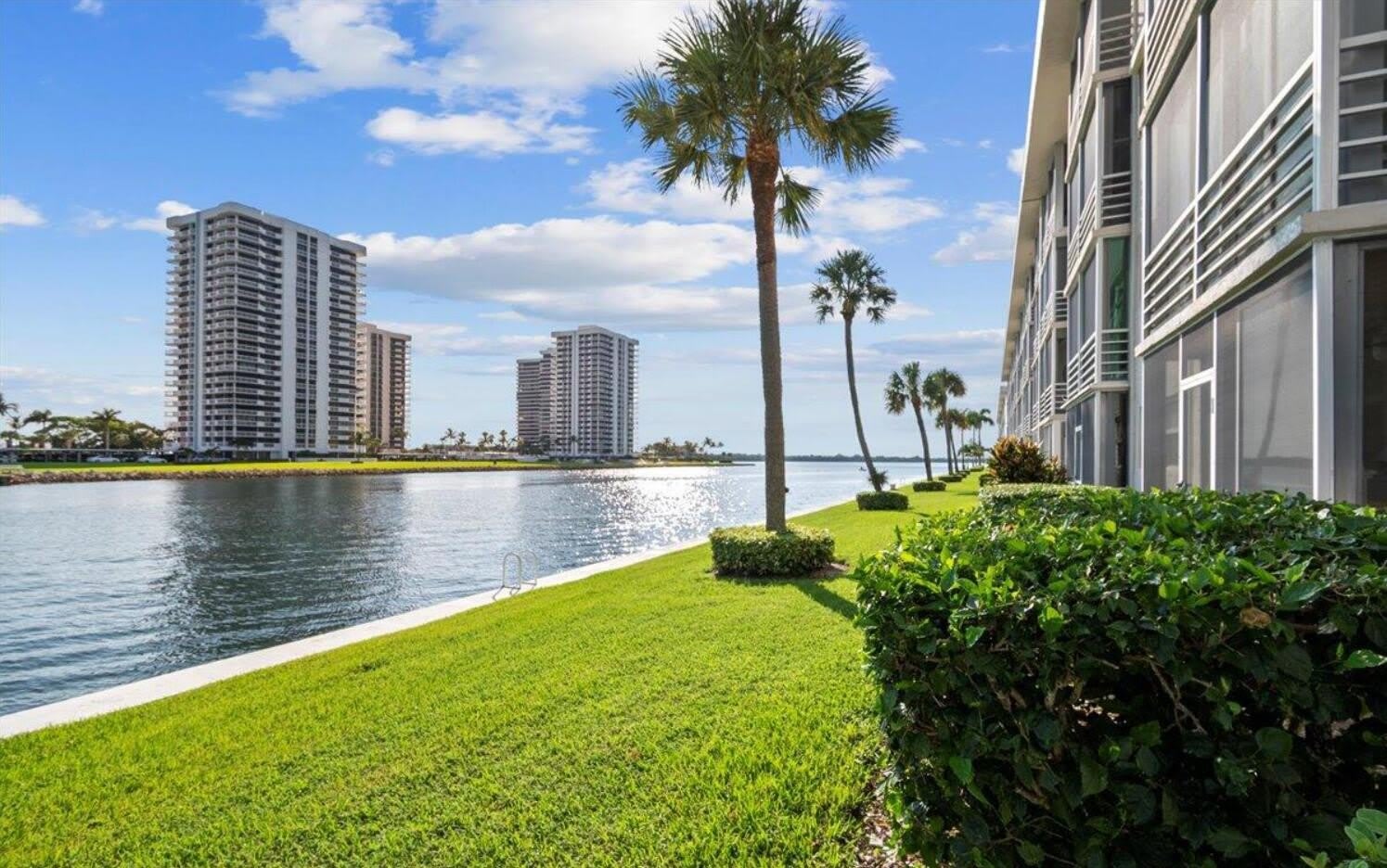 20 YACHT CLUB Drive – photo 5
