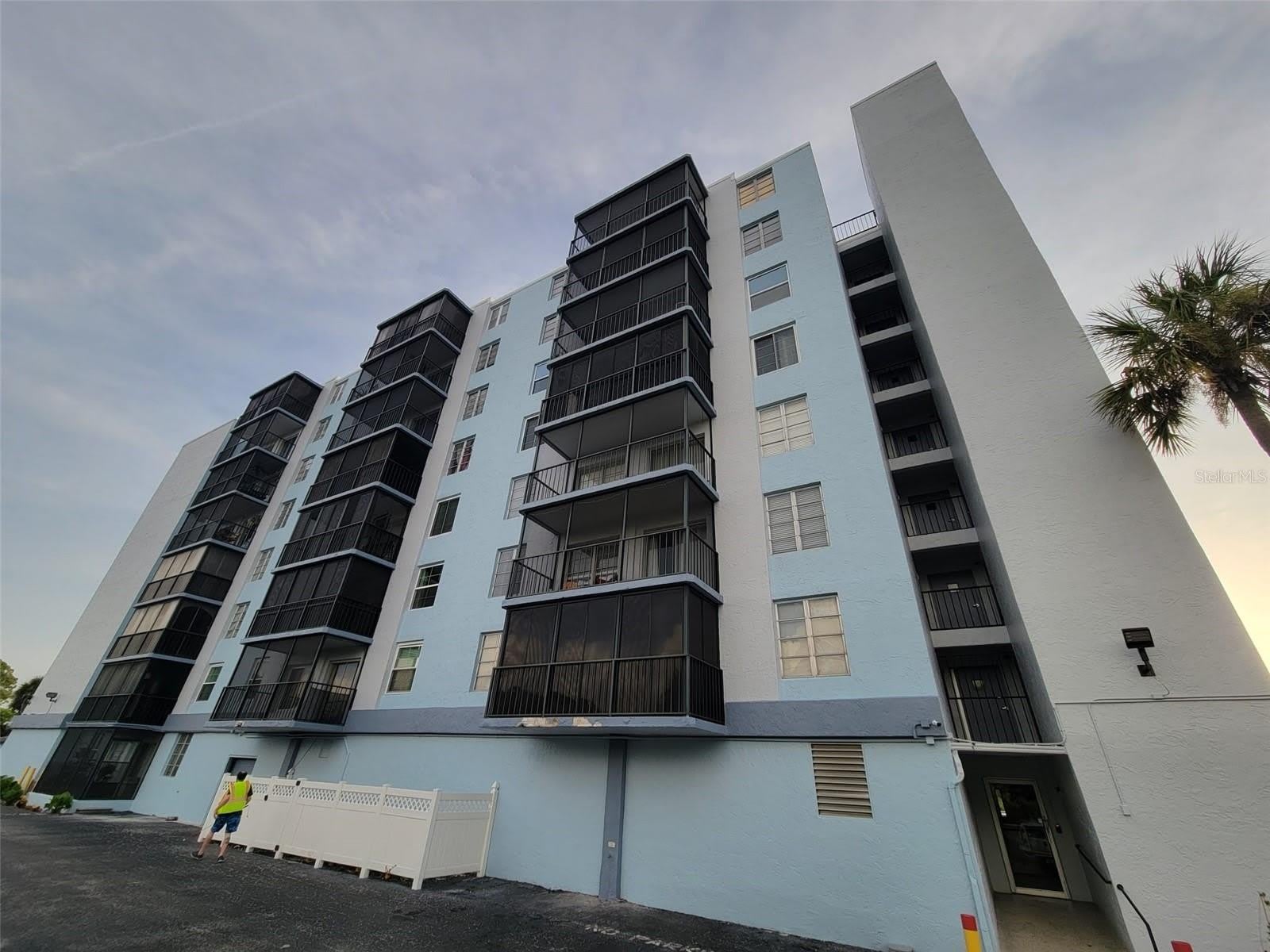 2901 26Th Street W – photo 2