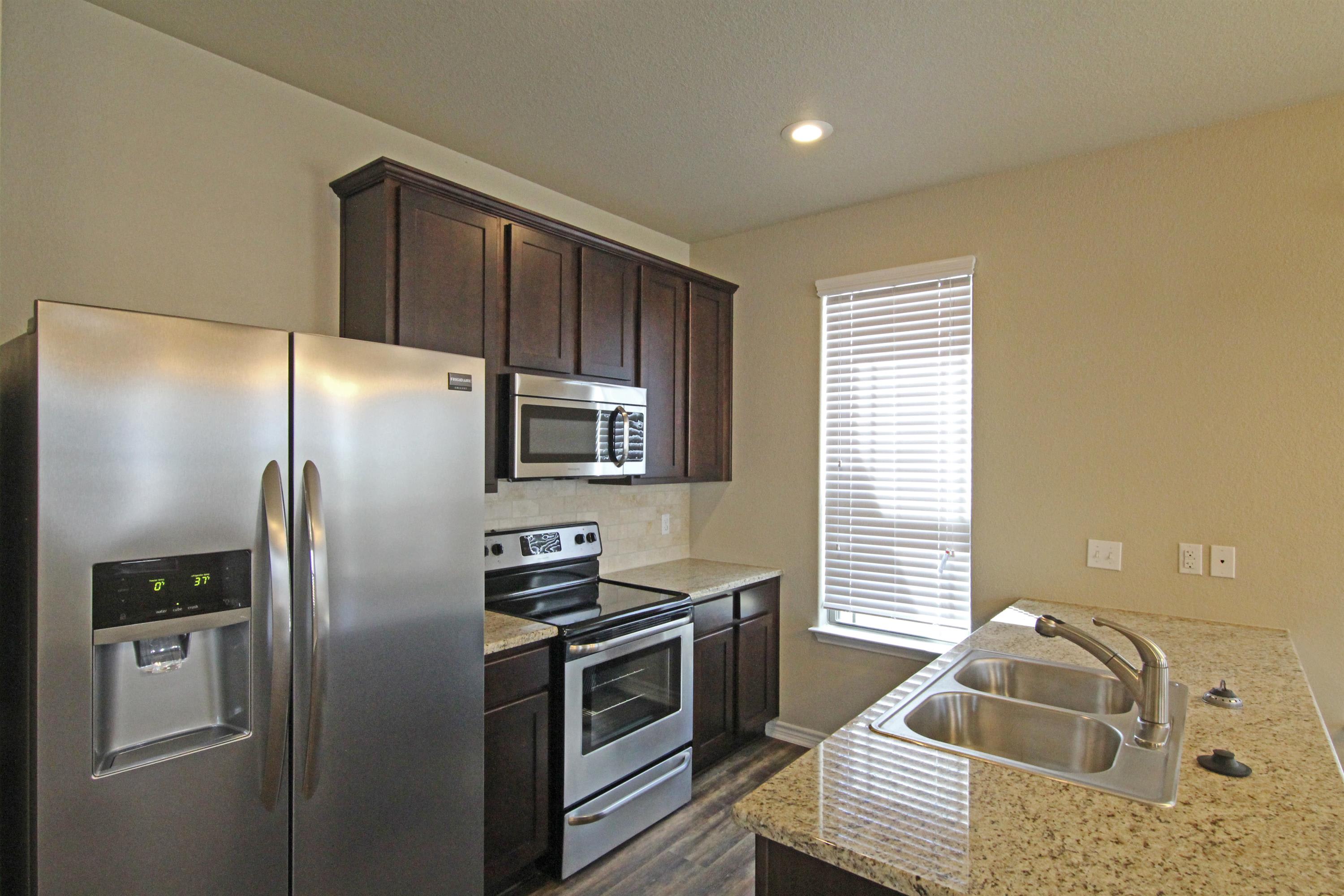 631 Westfield Boulevard – photo 5