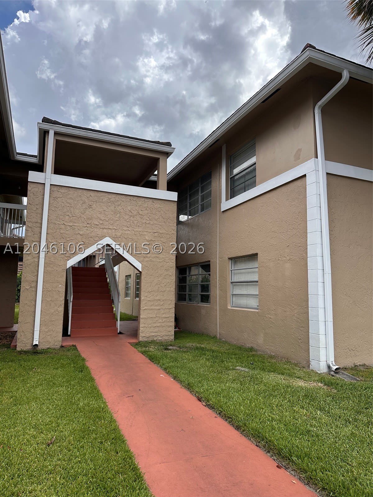 9976 Twin Lakes Dr – photo 1