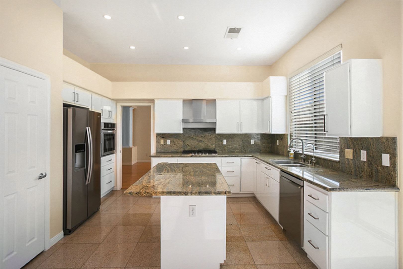 5 BED Summerlin home w/ 1ST FLOOR BED AND 3/4 BATH – photo 4