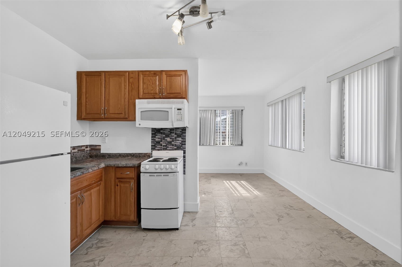 3205 NW 3rd St – photo 3