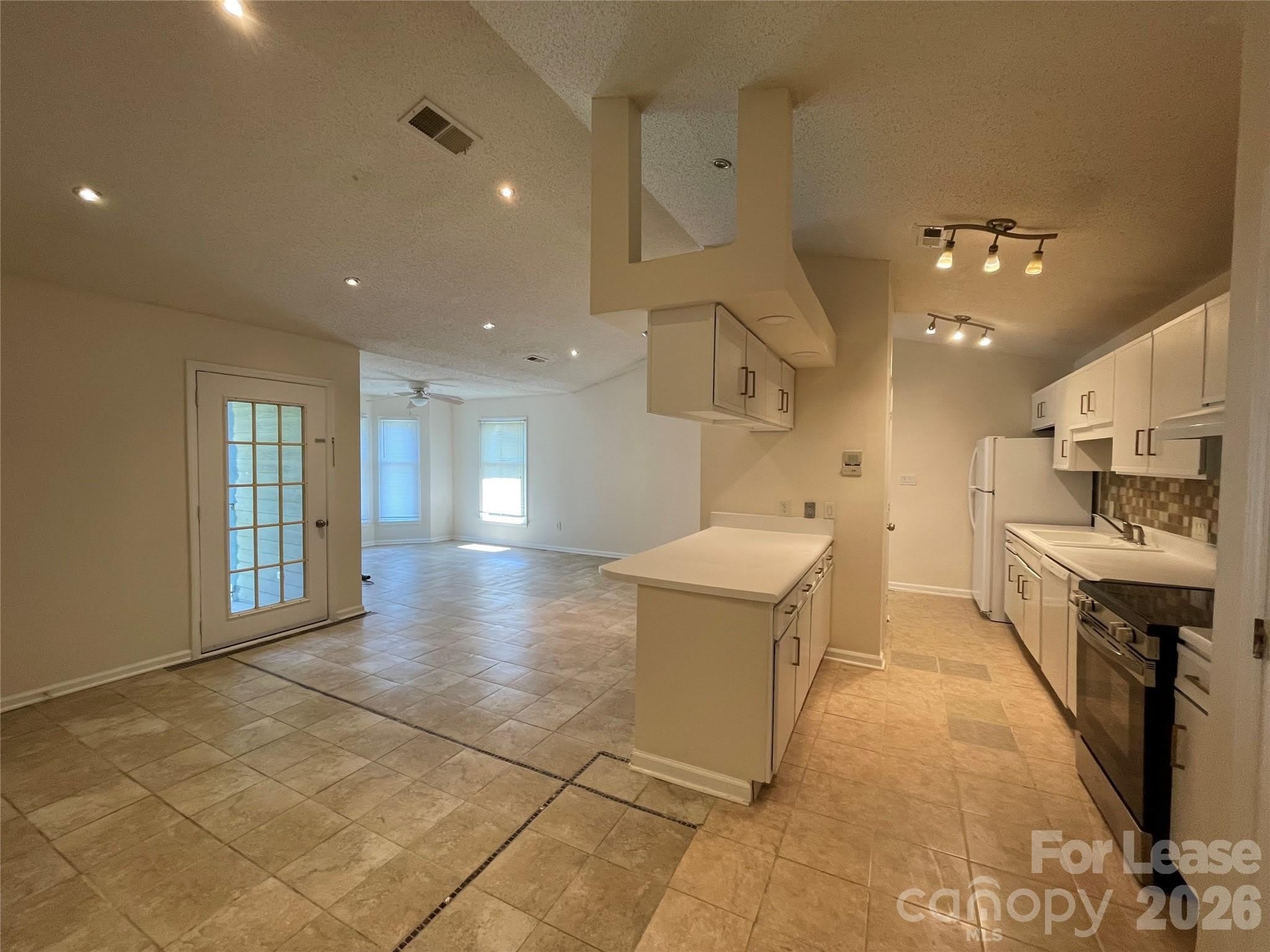 7368 Rose Terrace Court – photo 1