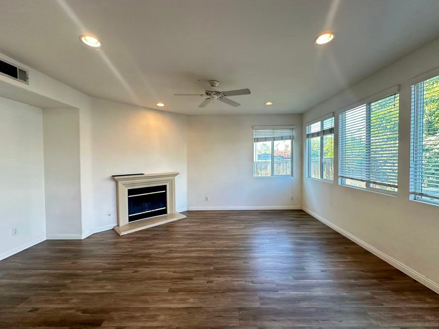 6 Bedroom home for lease in Eastvale – photo 5