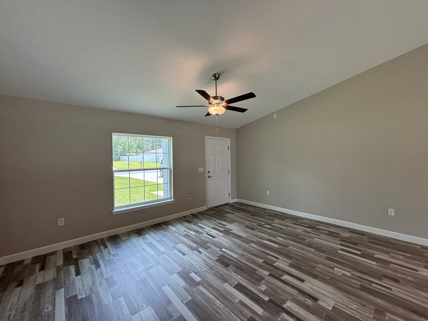 Beautiful corner Home in Marion Oaks – photo 5