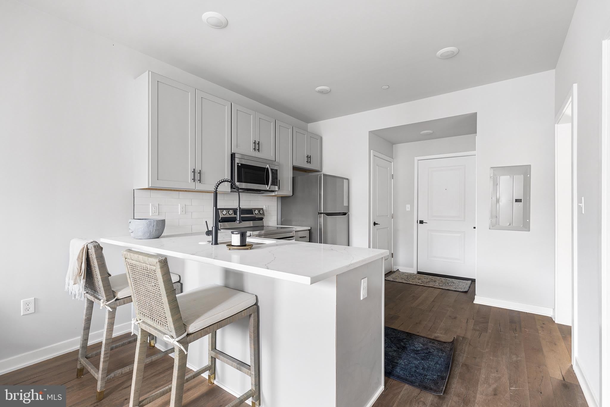 5542-44 Ridge Avenue – photo 5