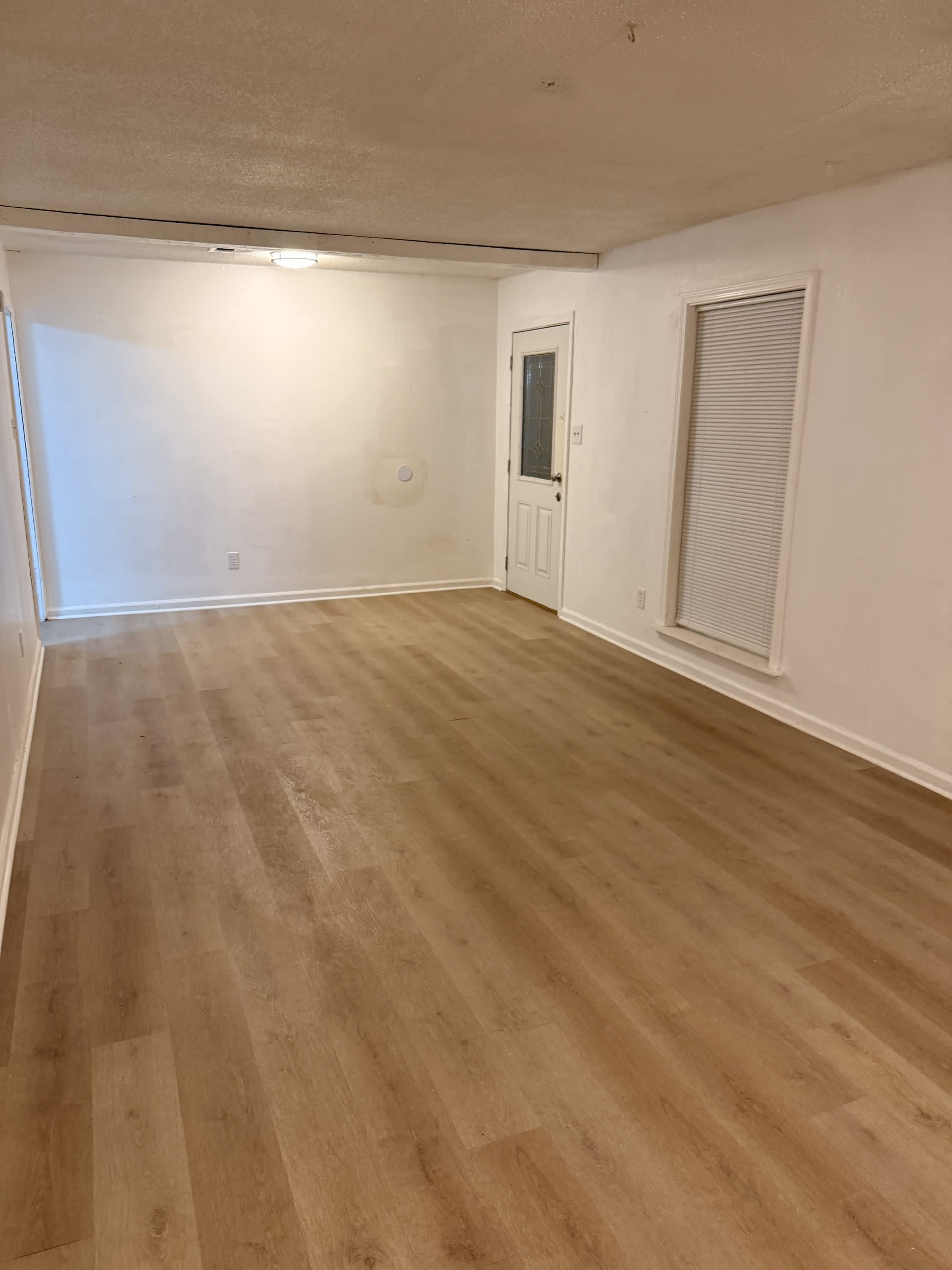 3633 Woodley Road – photo 2