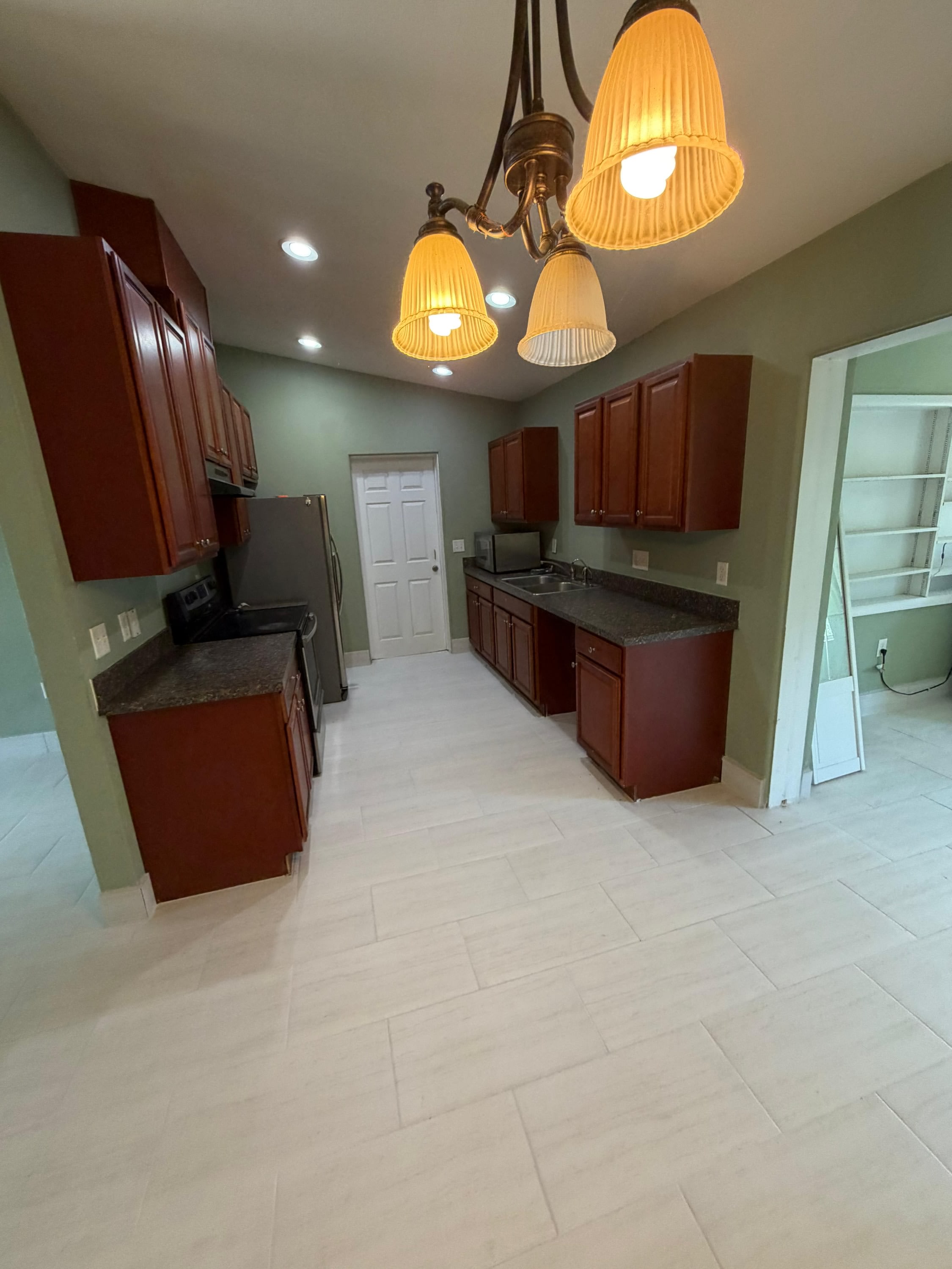 5306 Satel Dr – photo 1