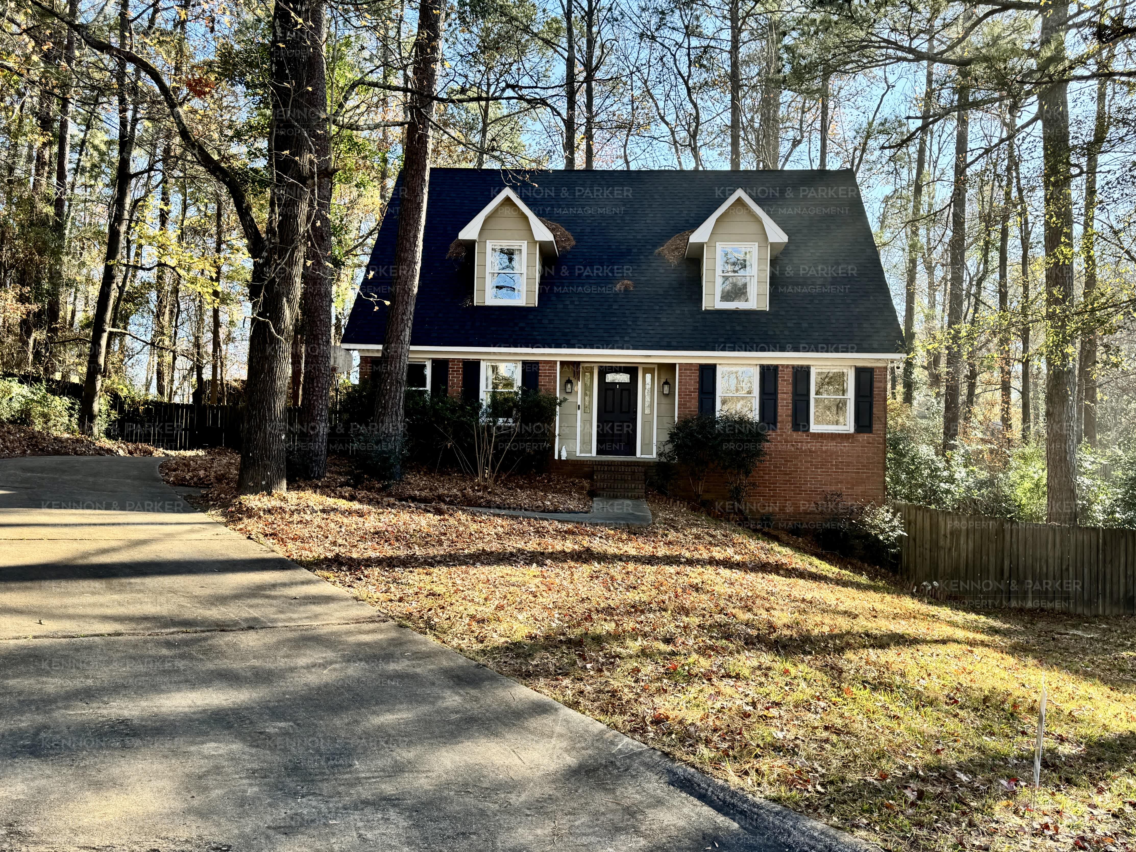 1042 Rockybrook Ct – photo 2