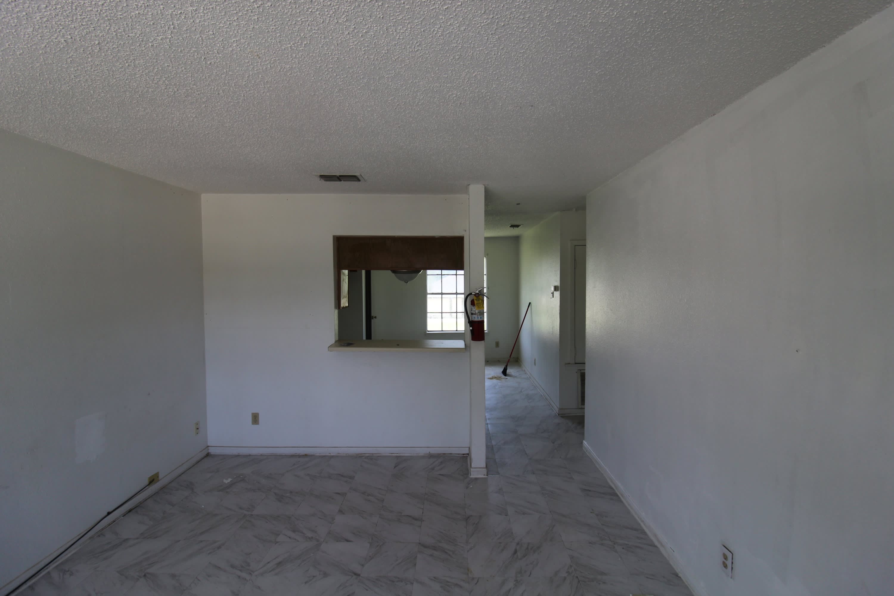 106 E King Ave – photo 2