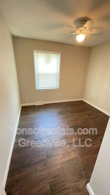 105 Chuckwood Drive – photo 4