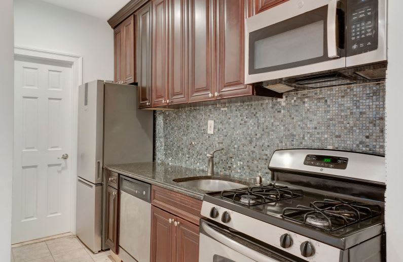 181 E 3rd St – photo 3