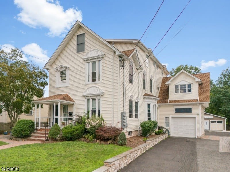 262 Prospect Ave – photo 2