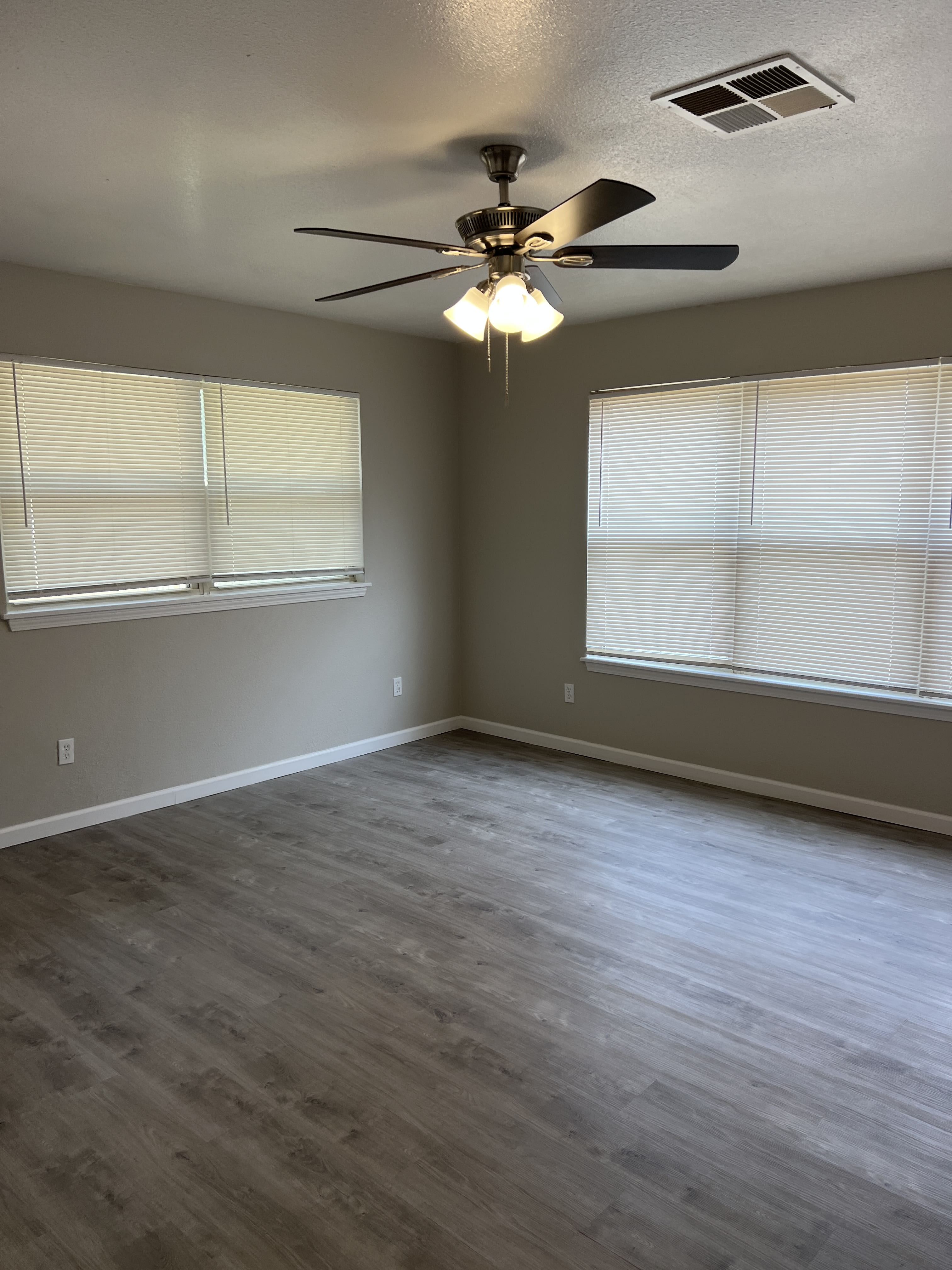 4201 NW 59th St – photo 4