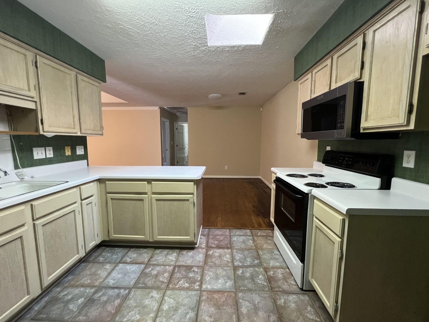 Rental in Halcyon Oaks – photo 4