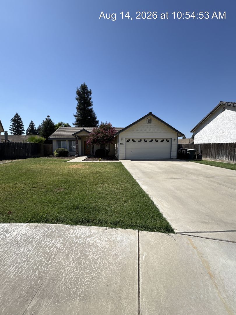 South West Visalia Home Now Available! – photo 1