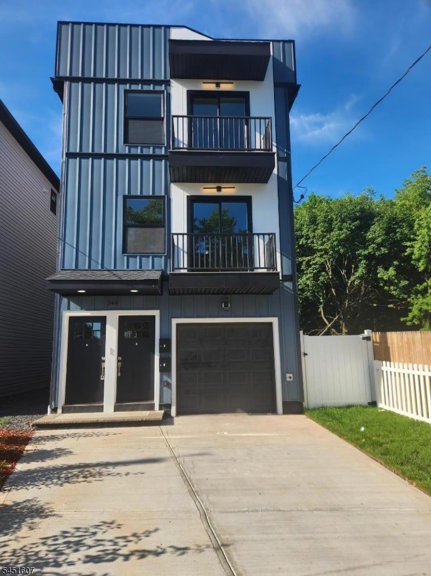 344 17Th Ave – photo 1