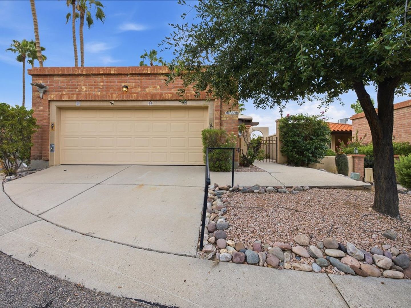 Beautiful 3 Bedroom Home In Valley Del Oro With Spacious Floor Plan – photo 1