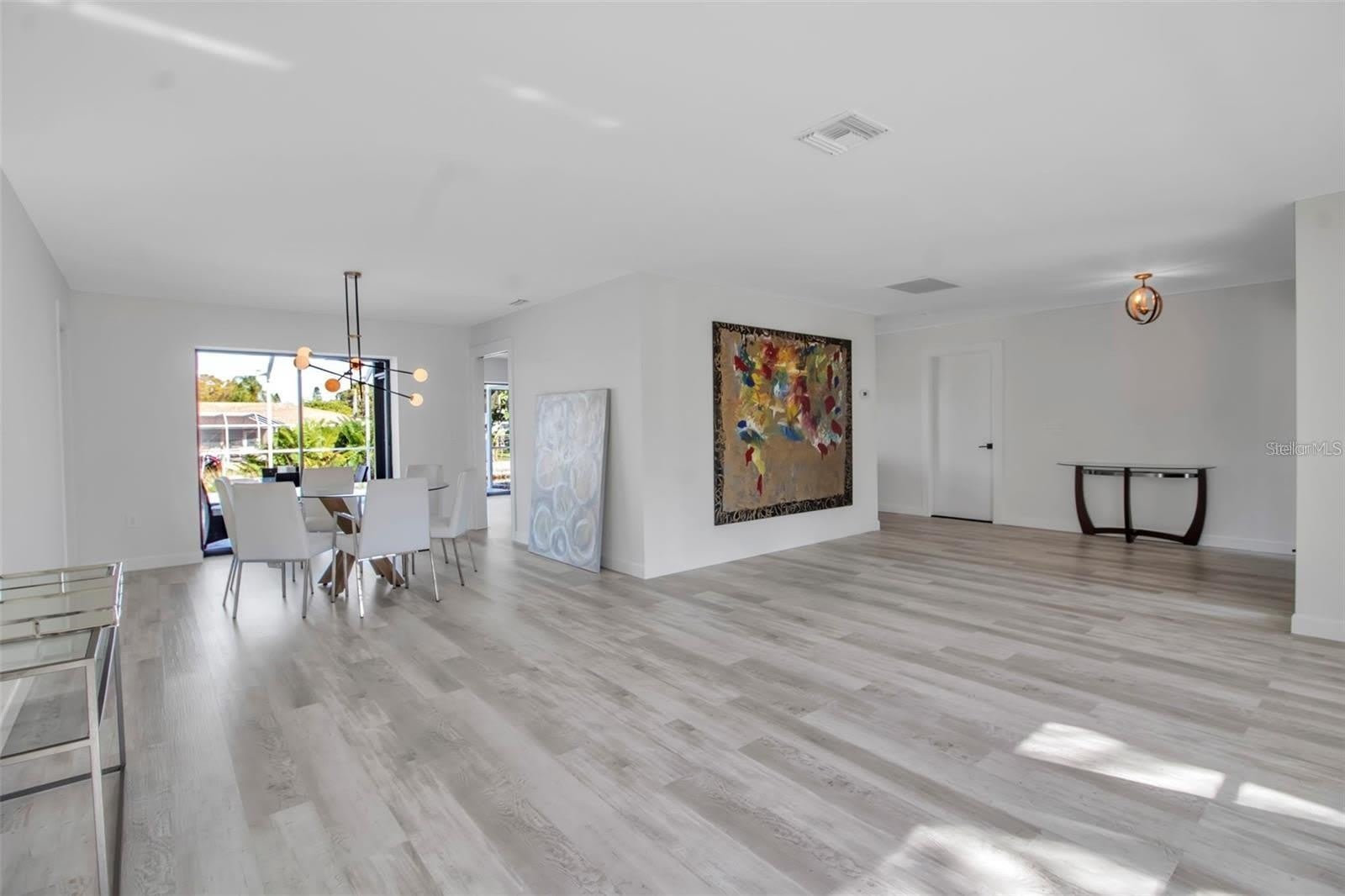 1649 Stanford Lane – photo 4