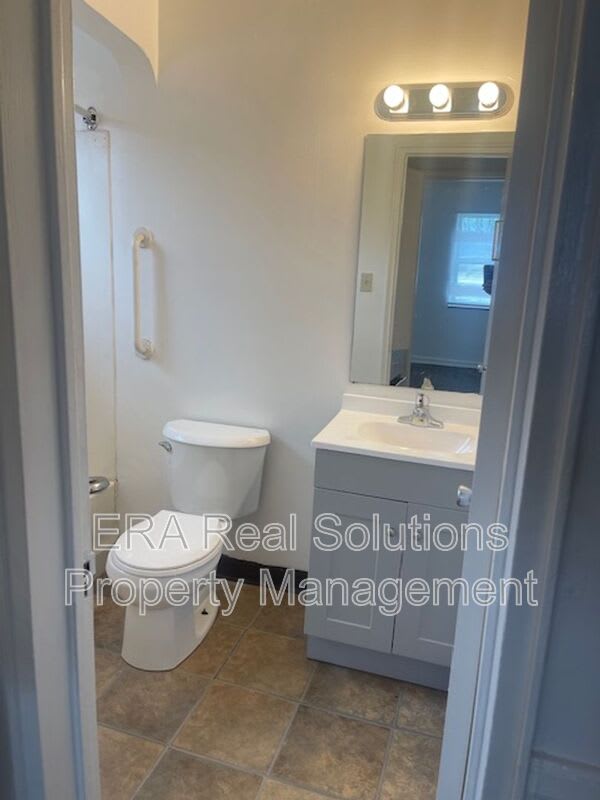323 Mayfair Blvd C – photo 4
