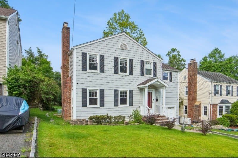 47 W Lawn Rd – photo 2