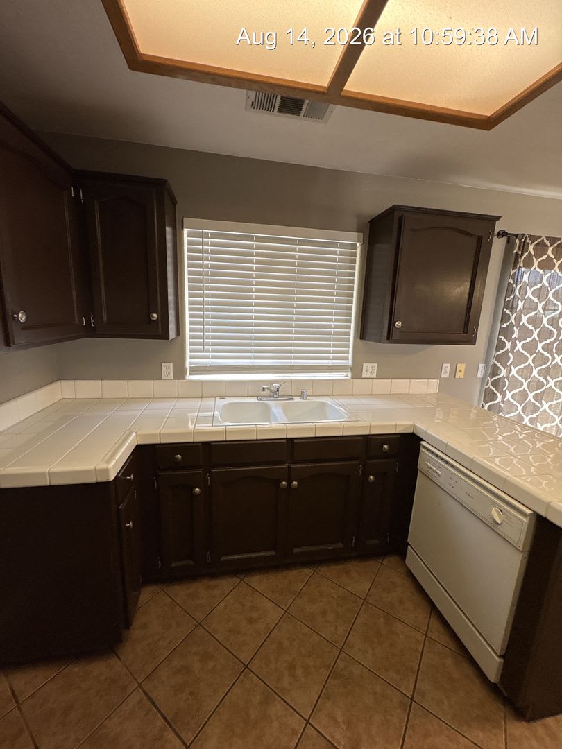 South West Visalia Home Now Available! – photo 5