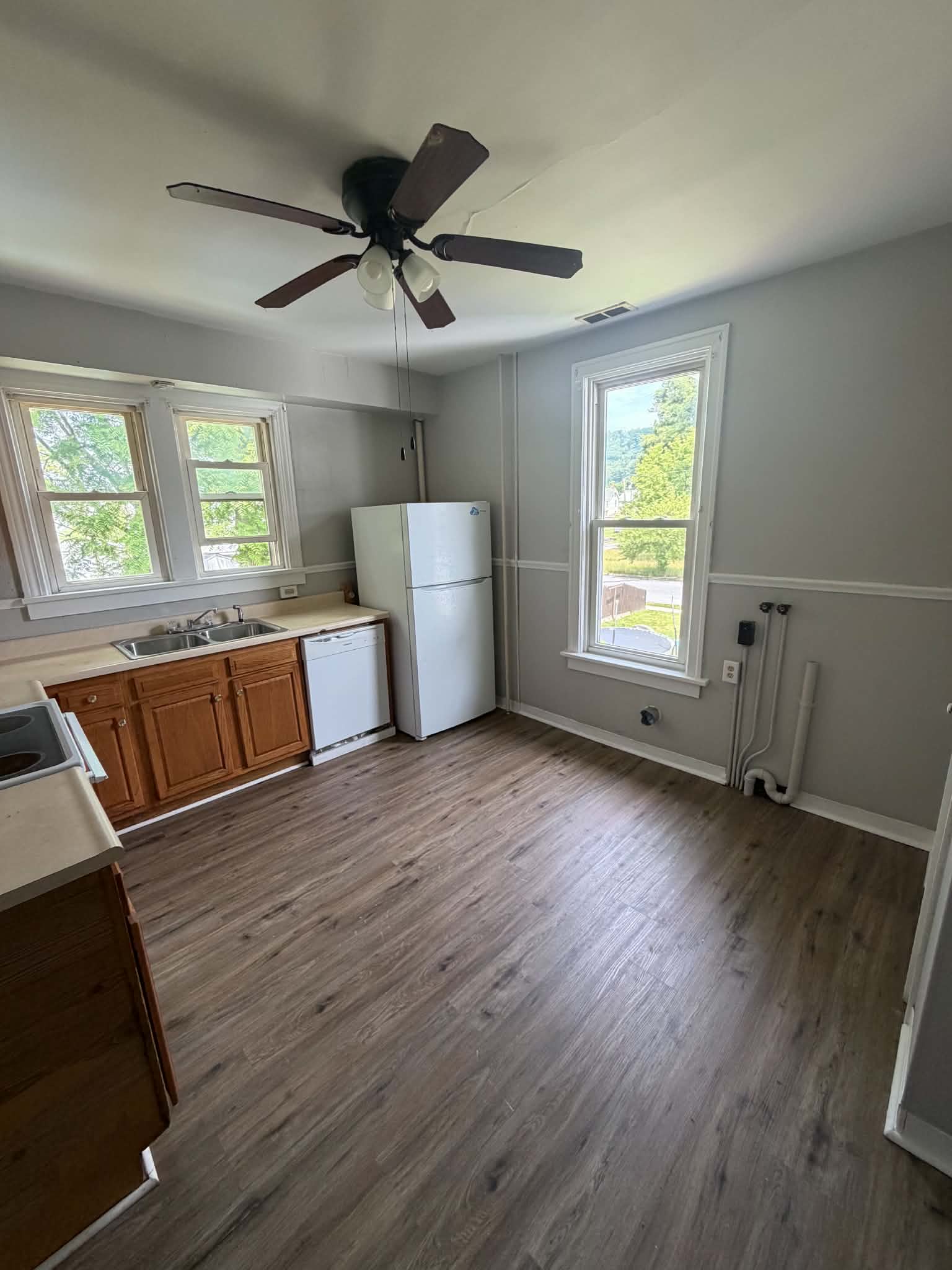623 5th Ave – photo 4