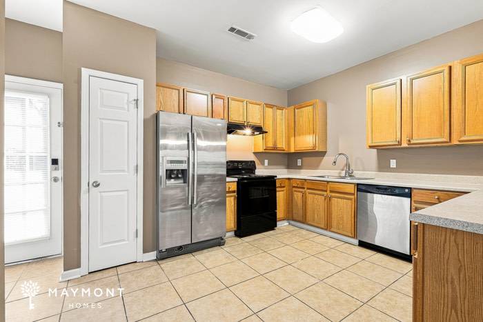 4203 Legacy Square – photo 5